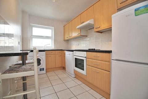 2 bedroom apartment to rent, Ridgeborough Court, Castle Hill, Reading, Berkshire, RG1