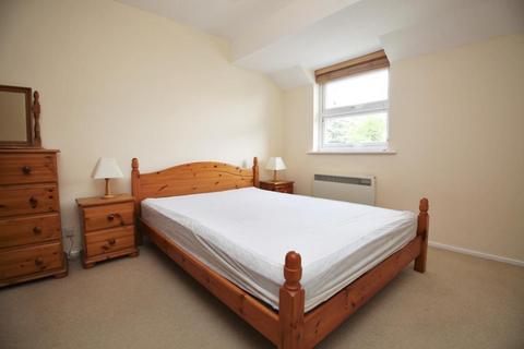 2 bedroom apartment to rent, Ridgeborough Court, Castle Hill, Reading, Berkshire, RG1