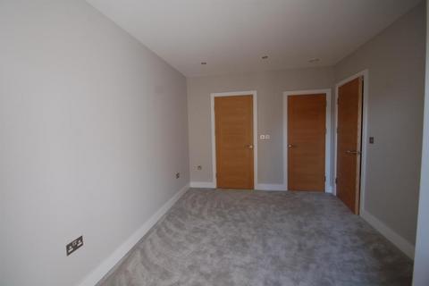 2 bedroom apartment to rent, Waterside Apartments, Stour Street, Canterbury, CT1