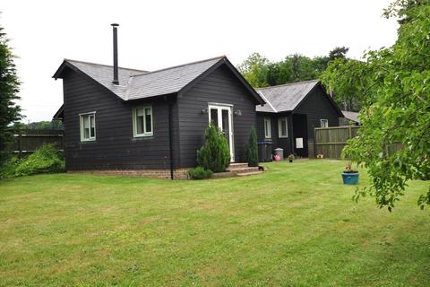 2 bedroom bungalow to rent, Cockering Road, Chartham, Canterbury, CT4