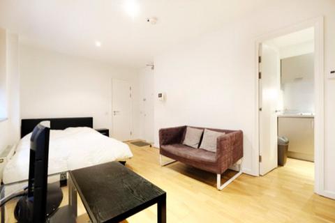 Studio to rent, Ludgate Square, Clerkenwell, London, EC4M