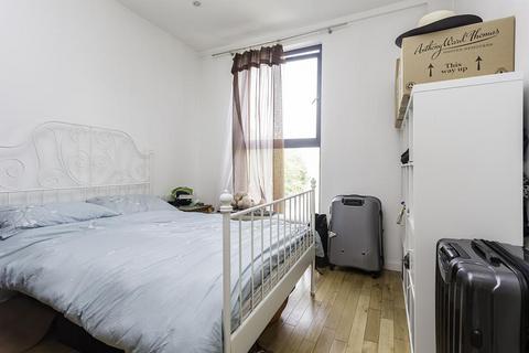 1 bedroom apartment to rent, Embassy Court, 125 Brady Street, London, E1