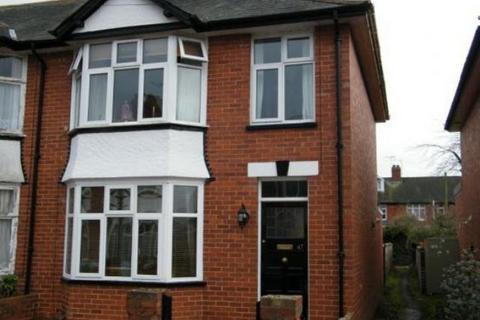 3 bedroom end of terrace house to rent, TOPSHAM -Three bedroom end of terrace family home with parking.