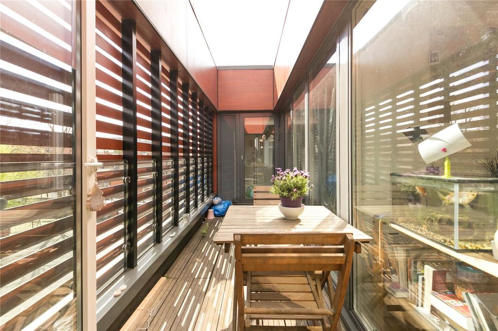 Apartment in London - More