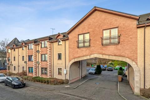 2 bedroom ground floor flat to rent, Oliphant Court, Riverside, Stirling, FK8 1US