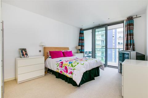 3 bedroom flat to rent, Coptain House, Eastfields Avenue, London