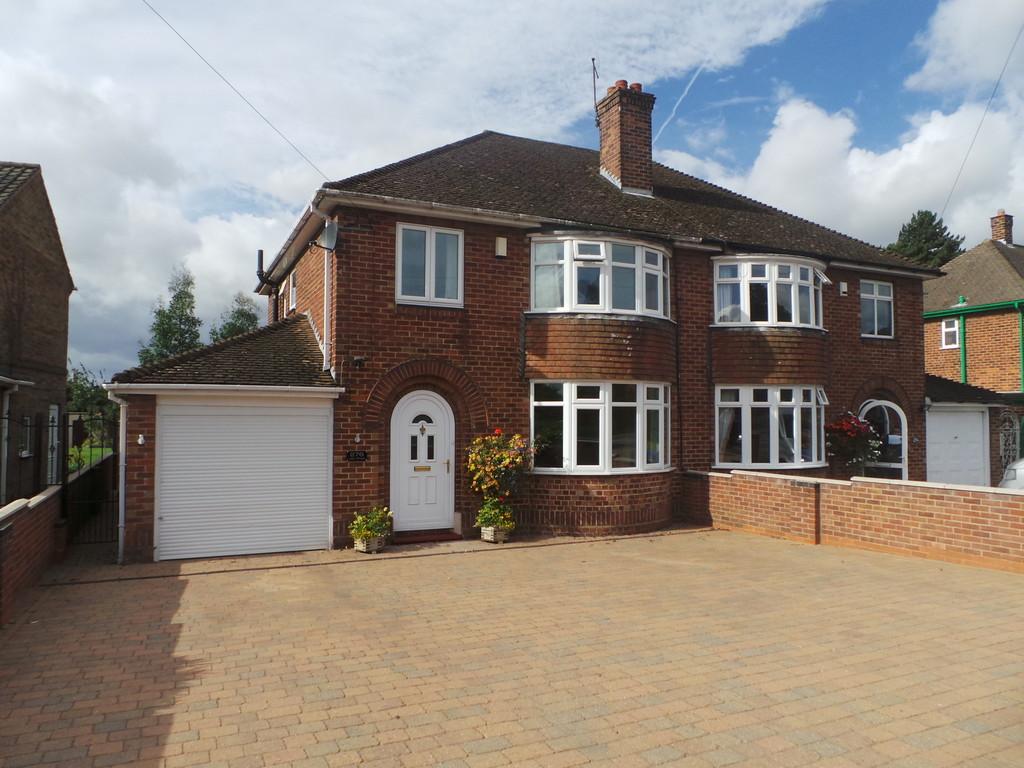 Lea Road, Gainsborough 3 bed semidetached house £179,950