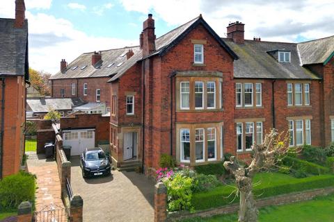 6 bedroom semi-detached house for sale, Marlborough Gardens, Carlisle, CA3