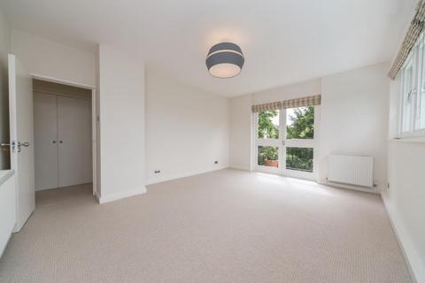 4 bedroom detached house to rent, West Heath Road, Hampstead, NW3