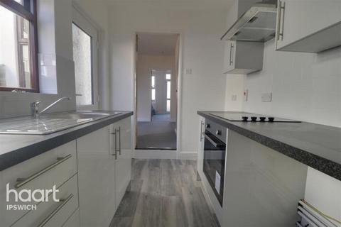 2 bedroom terraced house to rent, Cauldwell Hall Road, IPSWICH