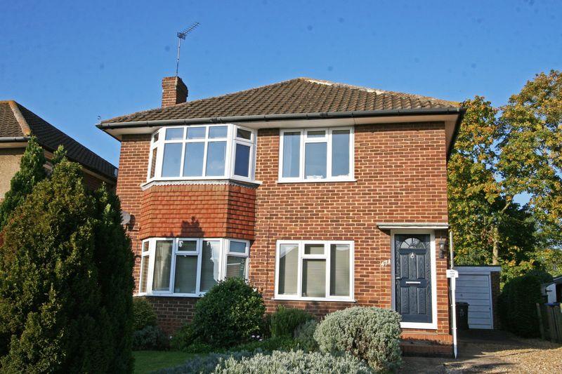 Pennylets Green, Stoke Poges 2 bed flat £1,095 pcm (£253 pw)