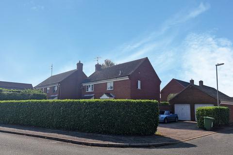 4 bedroom detached house to rent, Bilberry Close, Eaton Ford PE19