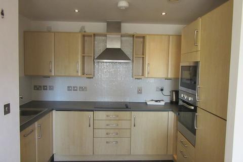 2 bedroom flat to rent, Excelsior, Princess Way, Swansea. SA1 3LQ