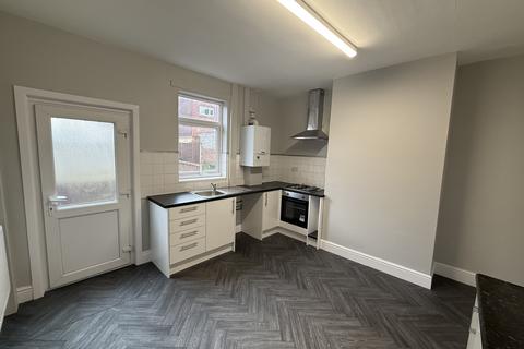 2 bedroom terraced house to rent, Avenue Road, Wath-Upon-Dearne, Rotherham S63