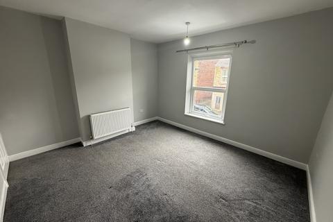 2 bedroom terraced house to rent, Avenue Road, Wath-Upon-Dearne, Rotherham S63