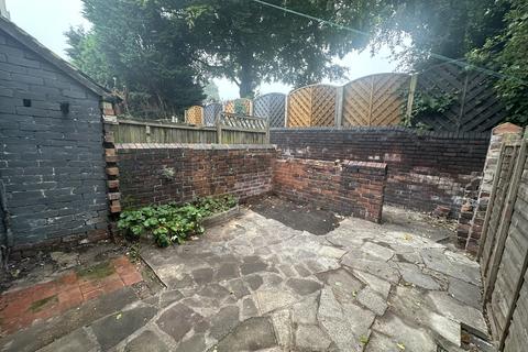 2 bedroom terraced house to rent, Carlton Avenue, Clifton, Rotherham S65
