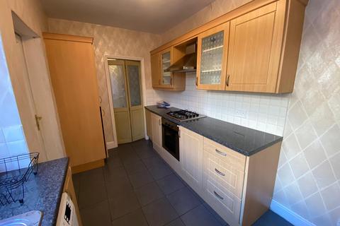 2 bedroom flat to rent, Benfield Road, Heaton, Newcastle upon Tyne NE6