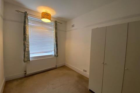 2 bedroom flat to rent, Benfield Road, Heaton, Newcastle upon Tyne NE6