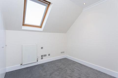 2 bedroom flat to rent, Headley Court, 76 Worple Road, Wimbledon, SW19