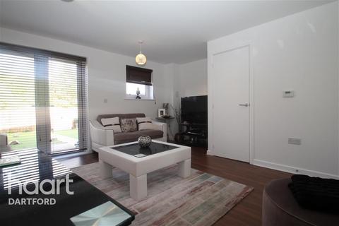 2 bedroom terraced house to rent, Telford Square, DA1