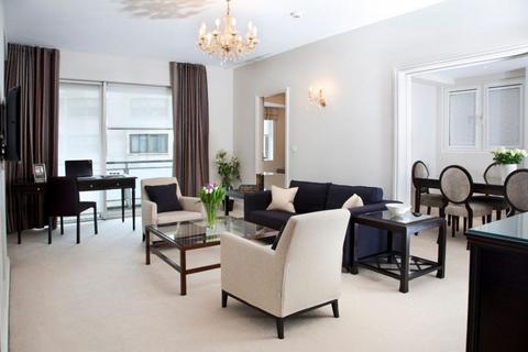 2 bedroom flat to rent, Arlington Street, SW1A