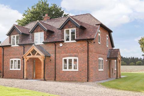 3 bedroom detached house to rent, Binfield Heath, Henley-On-Thames, Oxfordshire, RG9