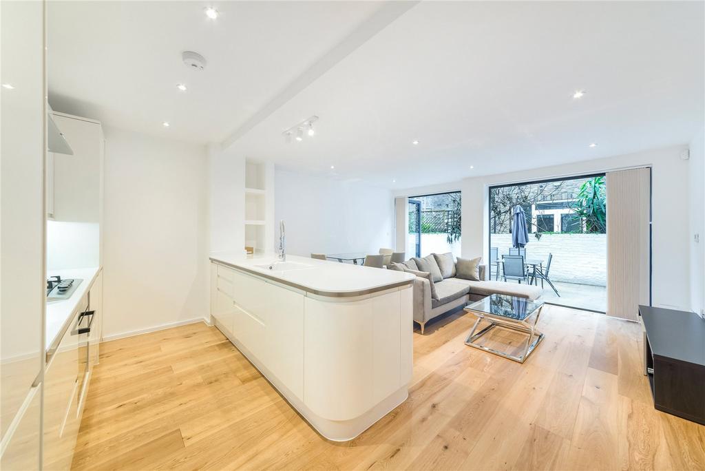 Kitchen/Reception