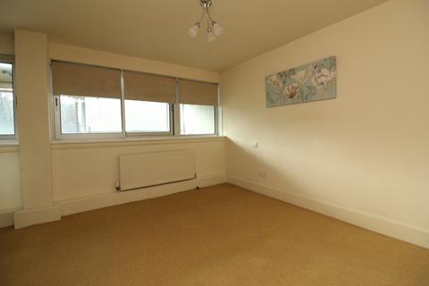 2 bedroom flat to rent, Park Apartments, London Road, Brighton BN1