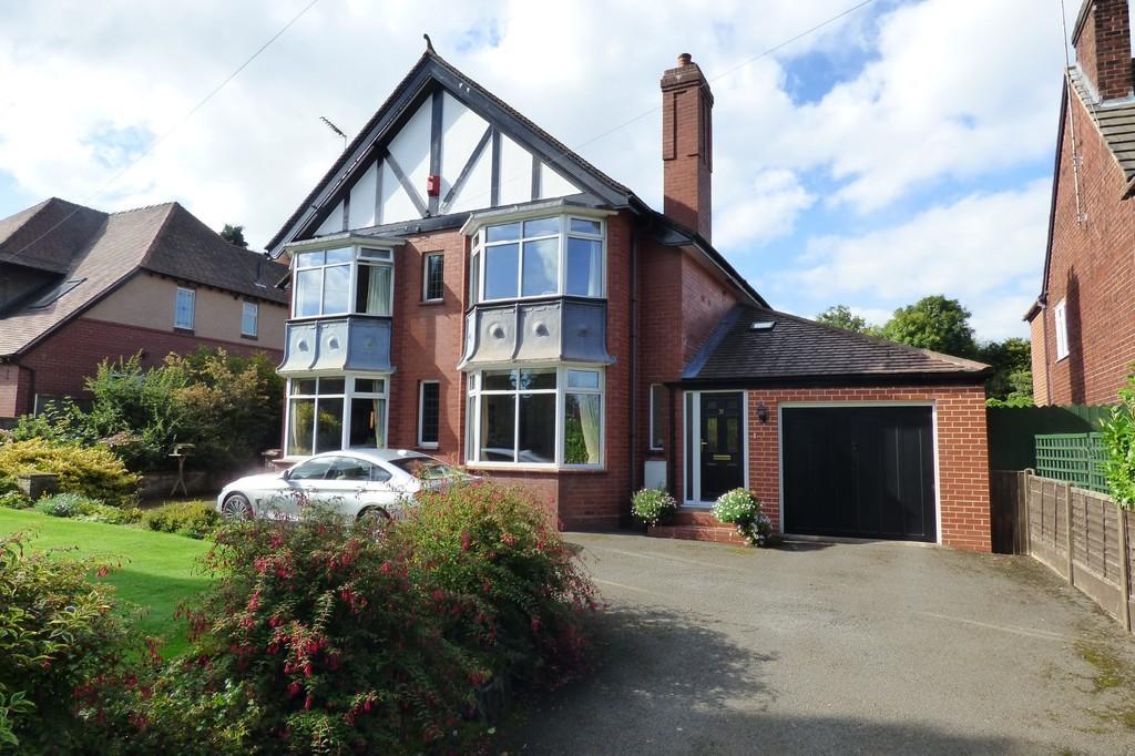 Highwood Road, Uttoxeter, Staffordshire, ST14 8BG 4 bed detached house