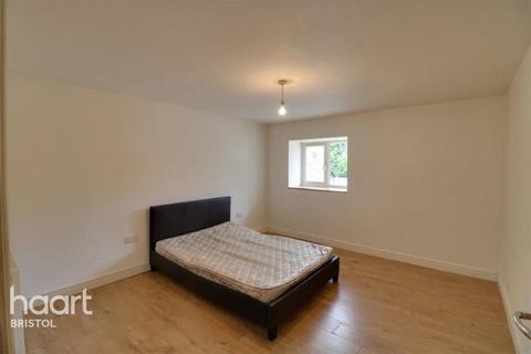 undefined, Avonmouth Road, Bristol
