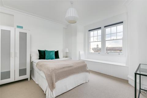 3 bedroom flat to rent, Arundel Mansions, Kelvedon Road, London
