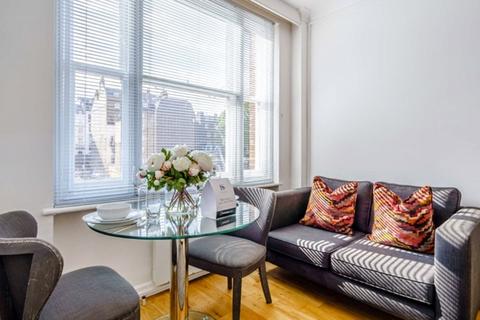 Studio to rent, Hill Street, Mayfair, London, W1J