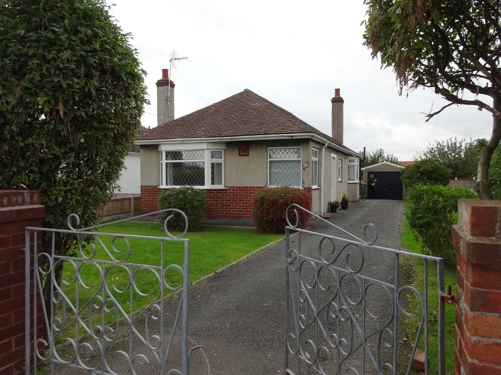 Rosehill Road, Rhyl 2 bed detached bungalow £122,000