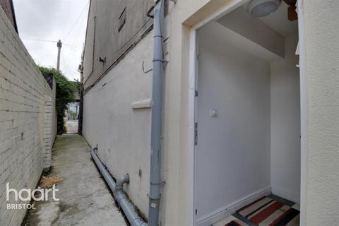 undefined, Avonmouth Road, Bristol