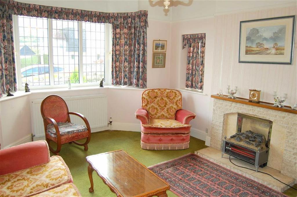 Elwy Gardens, Llandudno, Conwy 4 bed detached house £230,000