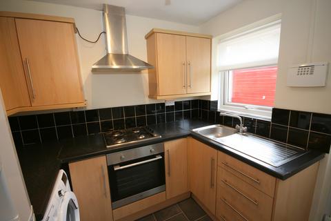 2 bedroom semi-detached bungalow to rent, Westland Close, Westfield, Sheffield S20