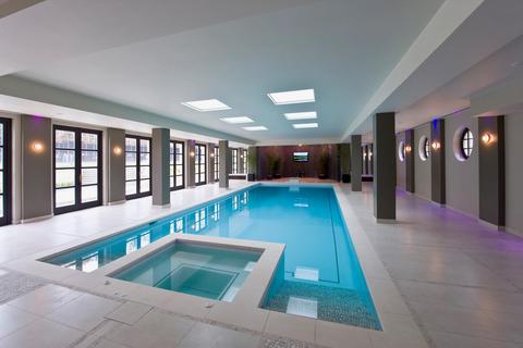 9 bedroom detached house for sale, Oxshott, Surrey, KT22.