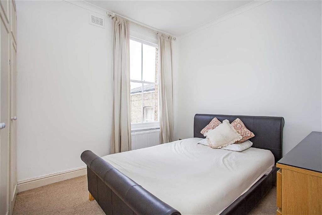 Clive Court, Abercrombie Street, Battersea, London, SW11 1 bed flat £