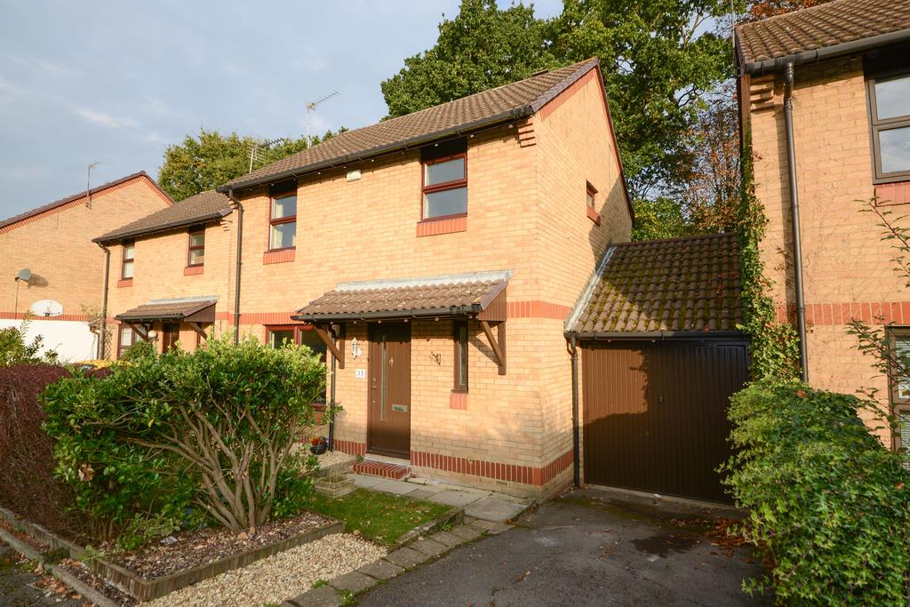 Fisher Close, WALTON ON THAMES KT12 3 bed detached house £515,000
