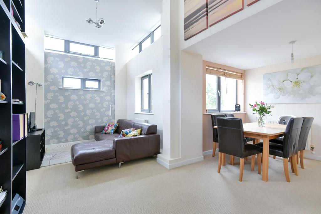 Peckham Rye, Peckham, SE15 2 bed flat £425,000