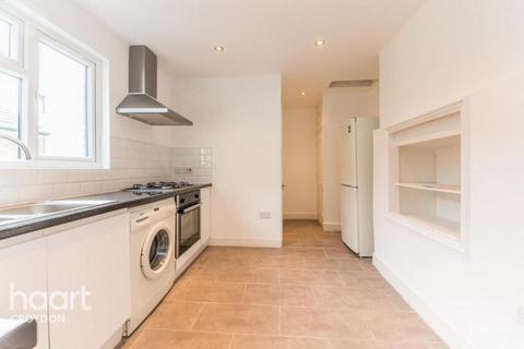2 bedroom maisonette to rent, Ecclesbourne Road, Thornton heath