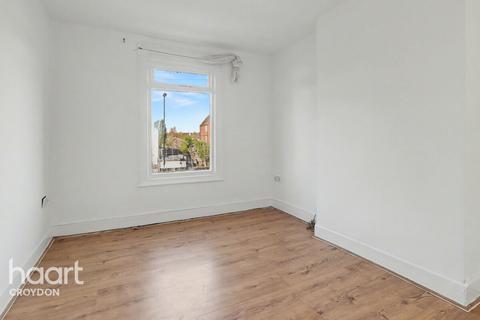 2 bedroom maisonette to rent, Ecclesbourne Road, Thornton heath