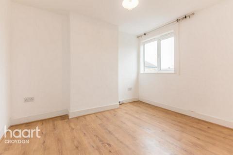 2 bedroom maisonette to rent, Ecclesbourne Road, Thornton heath