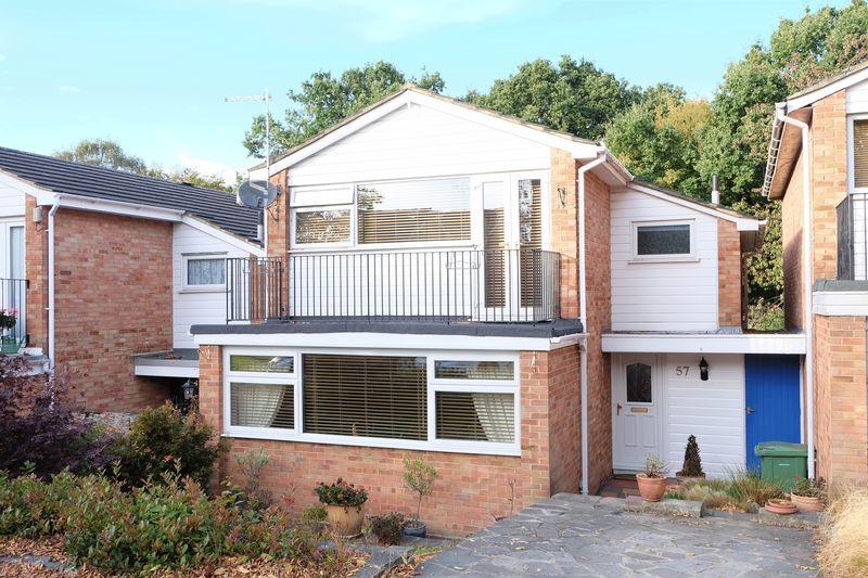 West Woodside, Bexley 3 bed detached house £500,000