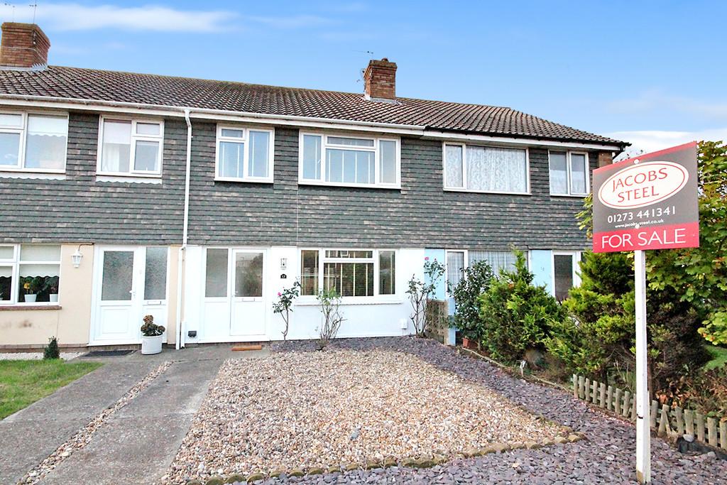 St. Giles Close, ShorehambySea, BN43 6GR 3 bed terraced house £310,000