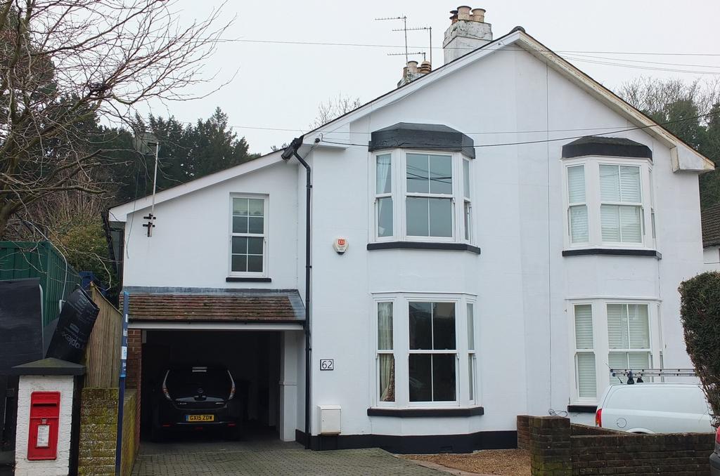 Sydney Road, Haywards Heath, RH16 4 bed house £525,000