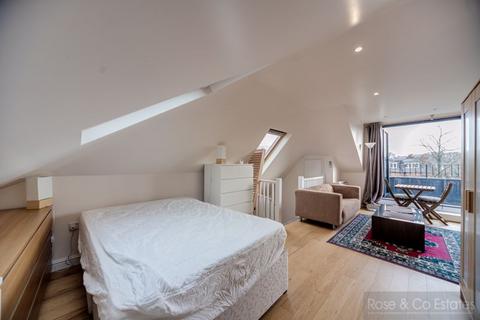 Studio to rent, Greencroft Gardens, South Hampstead, NW6