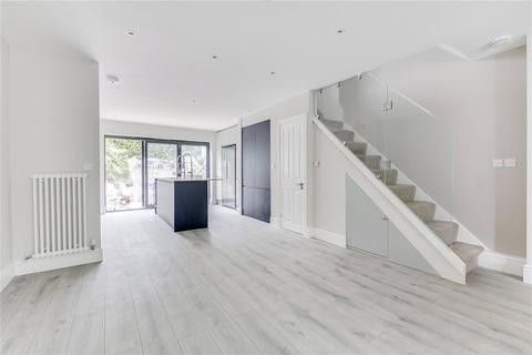 4 bedroom terraced house to rent, Novello Street, London