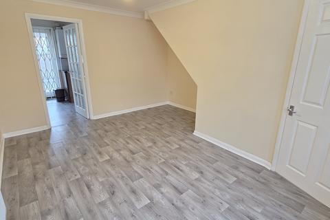 2 bedroom terraced house to rent, Eagle Drive, Colindale NW9