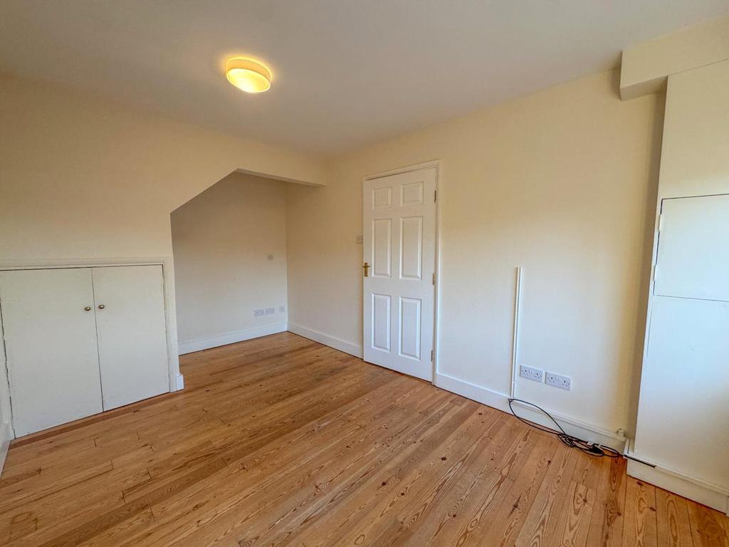 Living Or Dining Rm